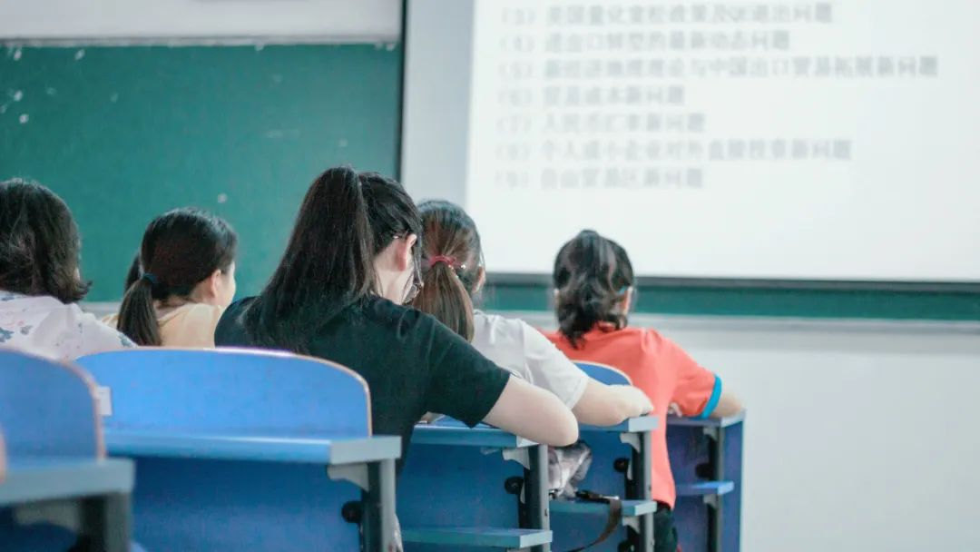 https://lingchen-resource.oss-cn-shenzhen.aliyuncs.com/admin/pro/20230726/091642image.png