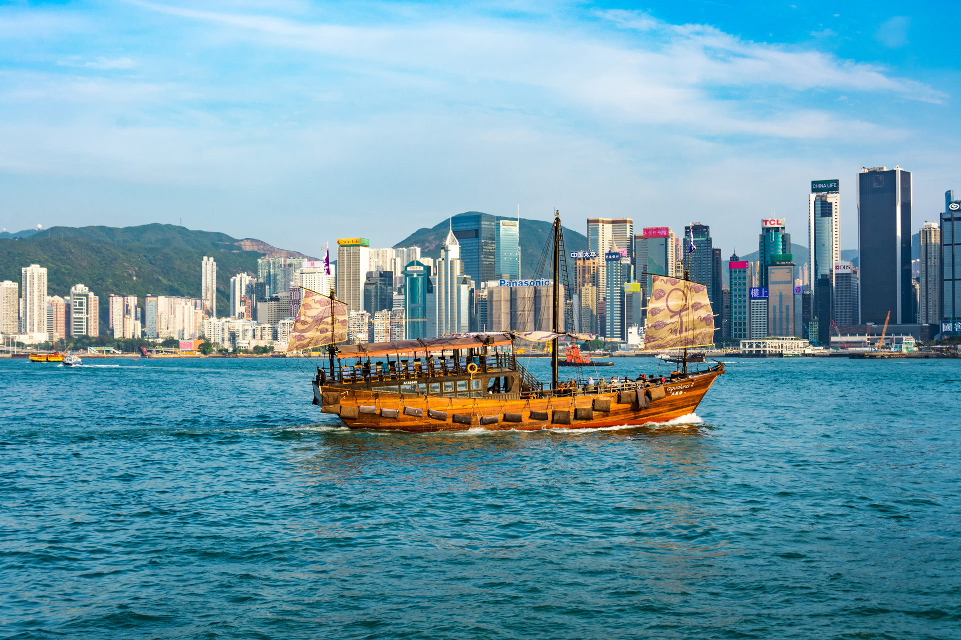 https://lingchen-resource.oss-cn-shenzhen.aliyuncs.com/admin/pro/20240809/171316%E6%91%84%E5%9B%BE%E7%BD%91_501308027_banner_%E9%A6%99%E6%B8%AF%E7%BB%B4%E5%A4%9A%E5%88%A9%E4%BA%9A%E6%B8%AF%E9%A3%8E%E6%99%AF%EF%BC%88%E4%BC%81%E4%B8%9A%E5%95%86%E7%94%A8%EF%BC%89.jpg