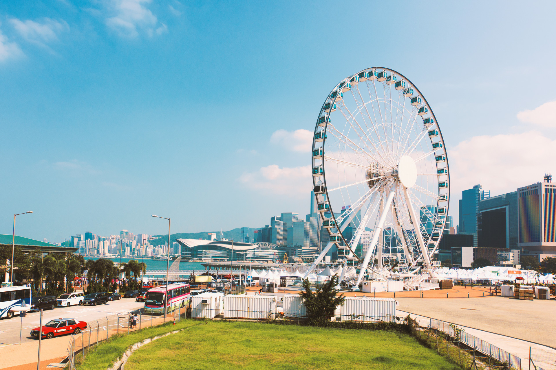 https://lingchen-resource.oss-cn-shenzhen.aliyuncs.com/admin/pro/20240814/163848%E6%91%84%E5%9B%BE%E7%BD%91_500705470_%E7%BB%B4%E6%B8%AF%E6%91%A9%E5%A4%A9%E8%BD%AE(%E4%BC%81%E4%B8%9A%E5%95%86%E7%94%A8).jpg
