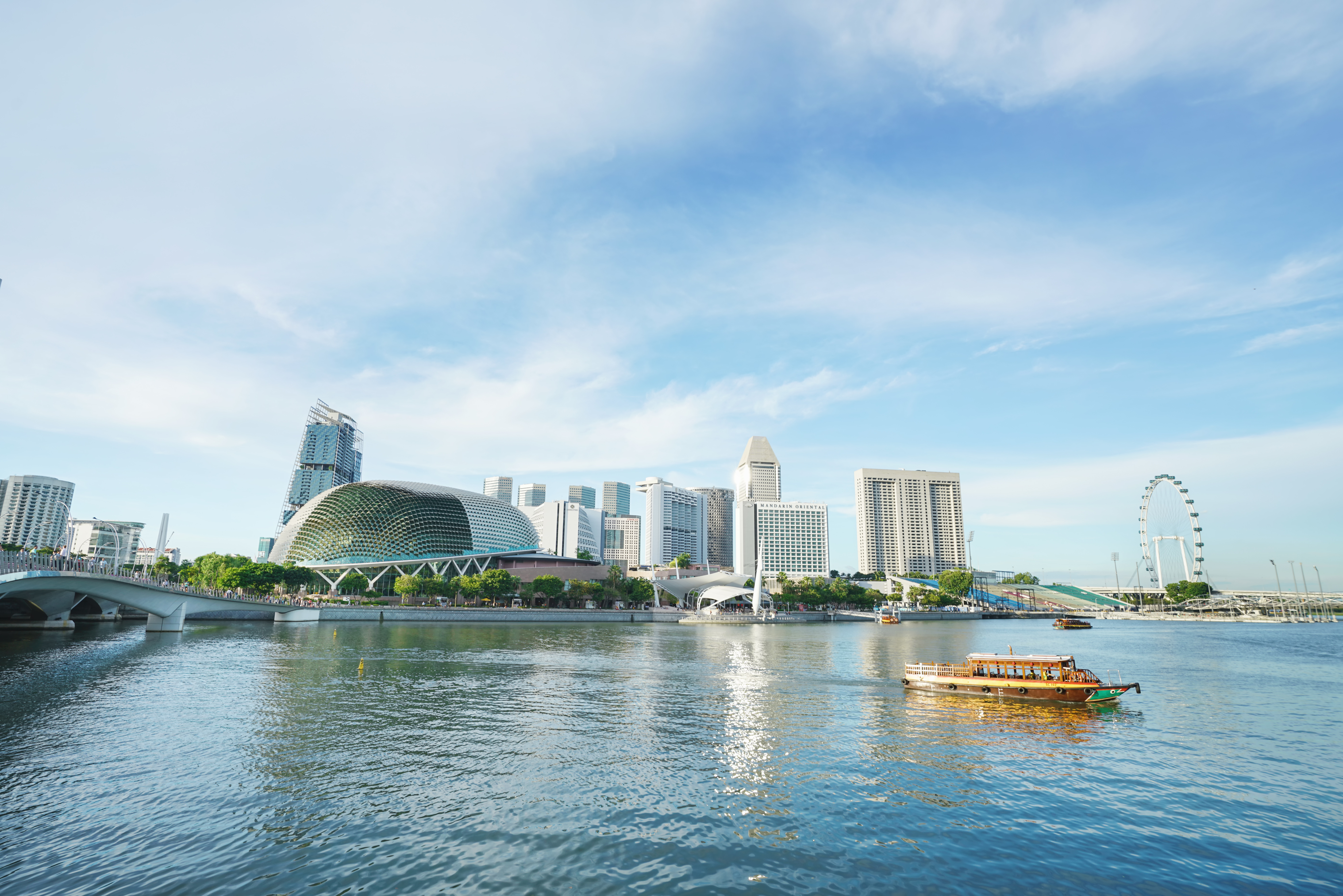 https://lingchen-resource.oss-cn-shenzhen.aliyuncs.com/admin/pro/20241009/135526%E6%96%B0%E5%8A%A0%E5%9D%A12.jpg